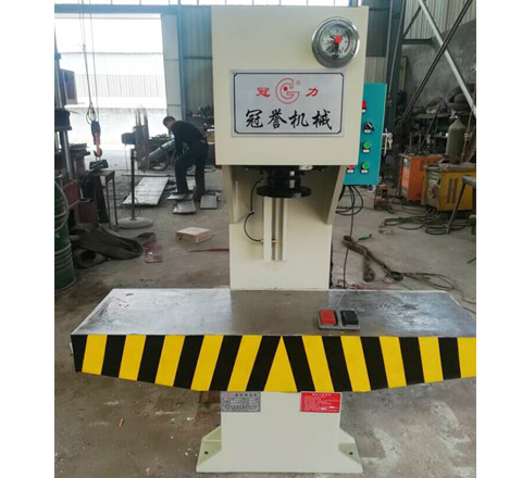 YQ41-63噸單臂油壓機